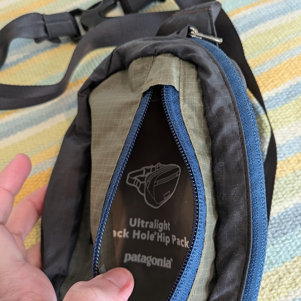 ⭐ Patagonia Ultralight Black Hole Hip Pack - Picture 5 of 7